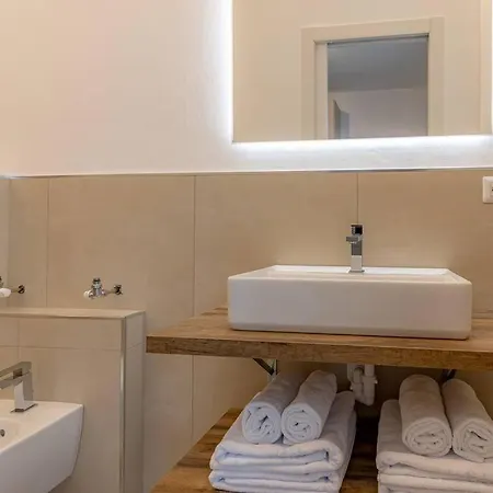 Feriehus Casa Melas A/c, Parking, Electric Cars Charge Pognana Lario