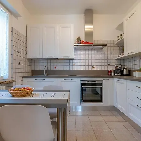 Feriehus Casa Melas A/c, Parking, Electric Cars Charge Pognana Lario